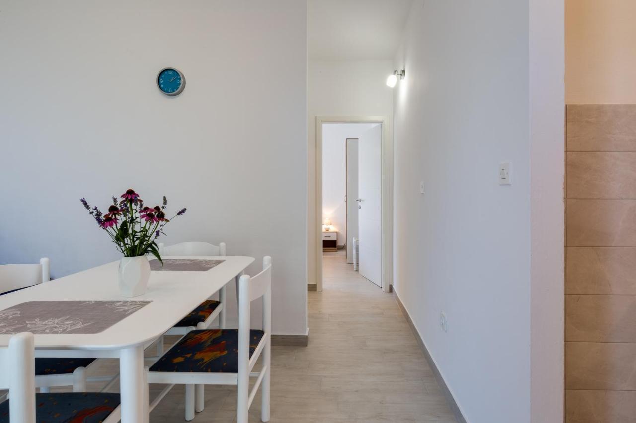 Apartma Family Friendly Seaside Kozino, Zadar - 5756 *