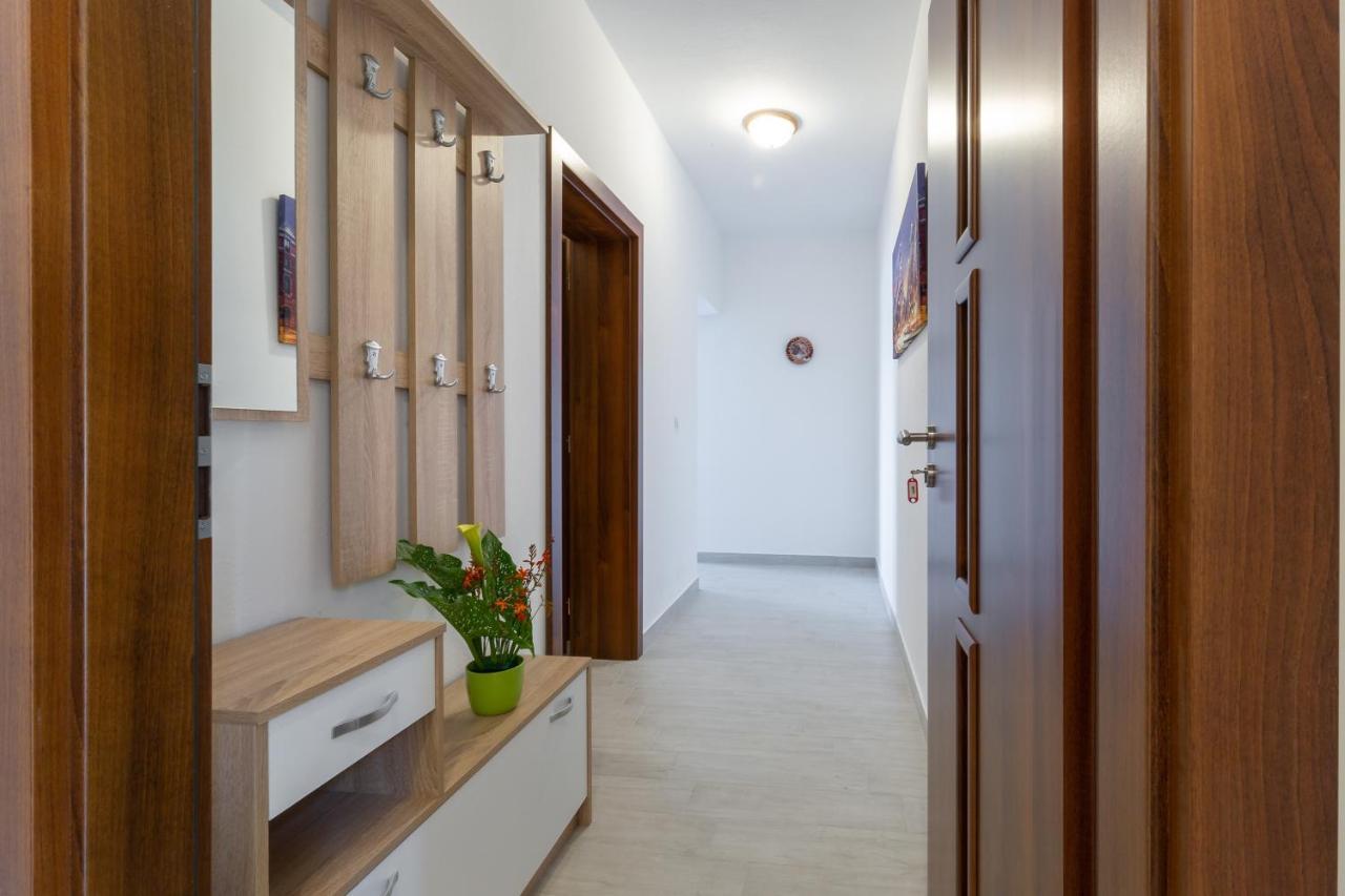 Apartma Family Friendly Seaside Kozino, Zadar - 5756 Petrcane