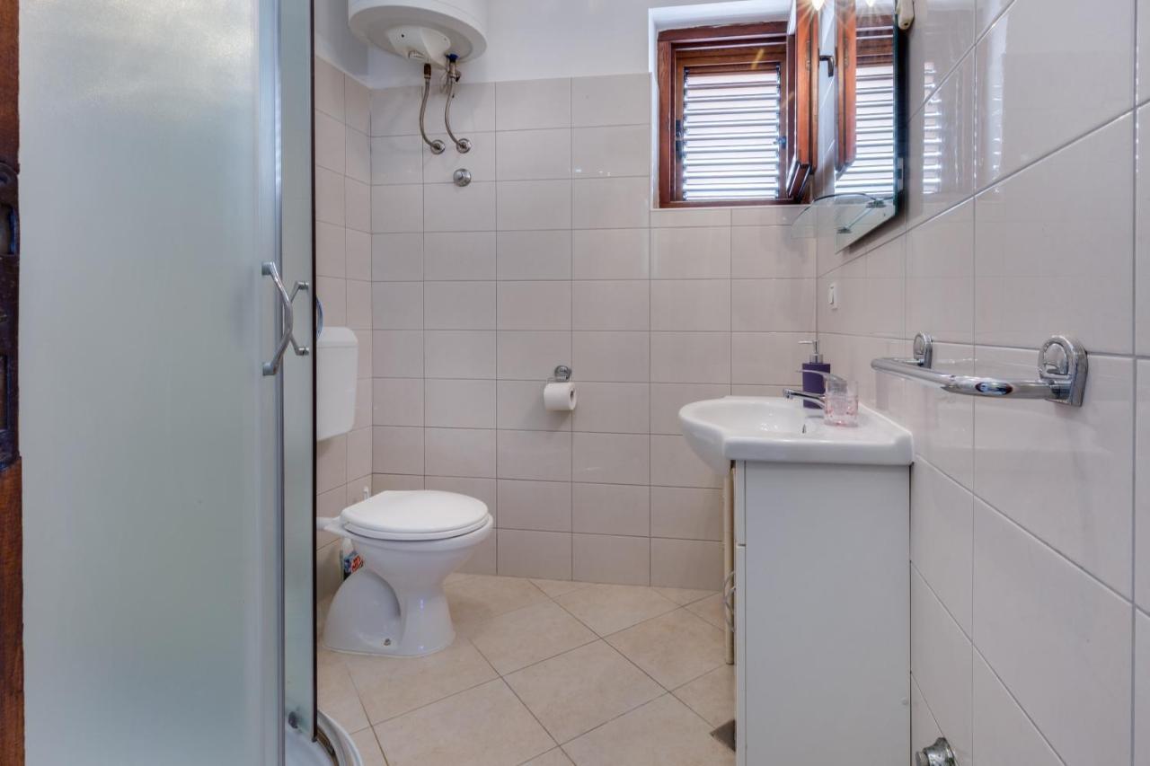 Apartment Family Friendly Seaside Kozino, Zadar - 5756